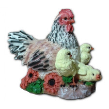 Садовая фигура "Курица-наседка с цыплятами в подсолнухах"